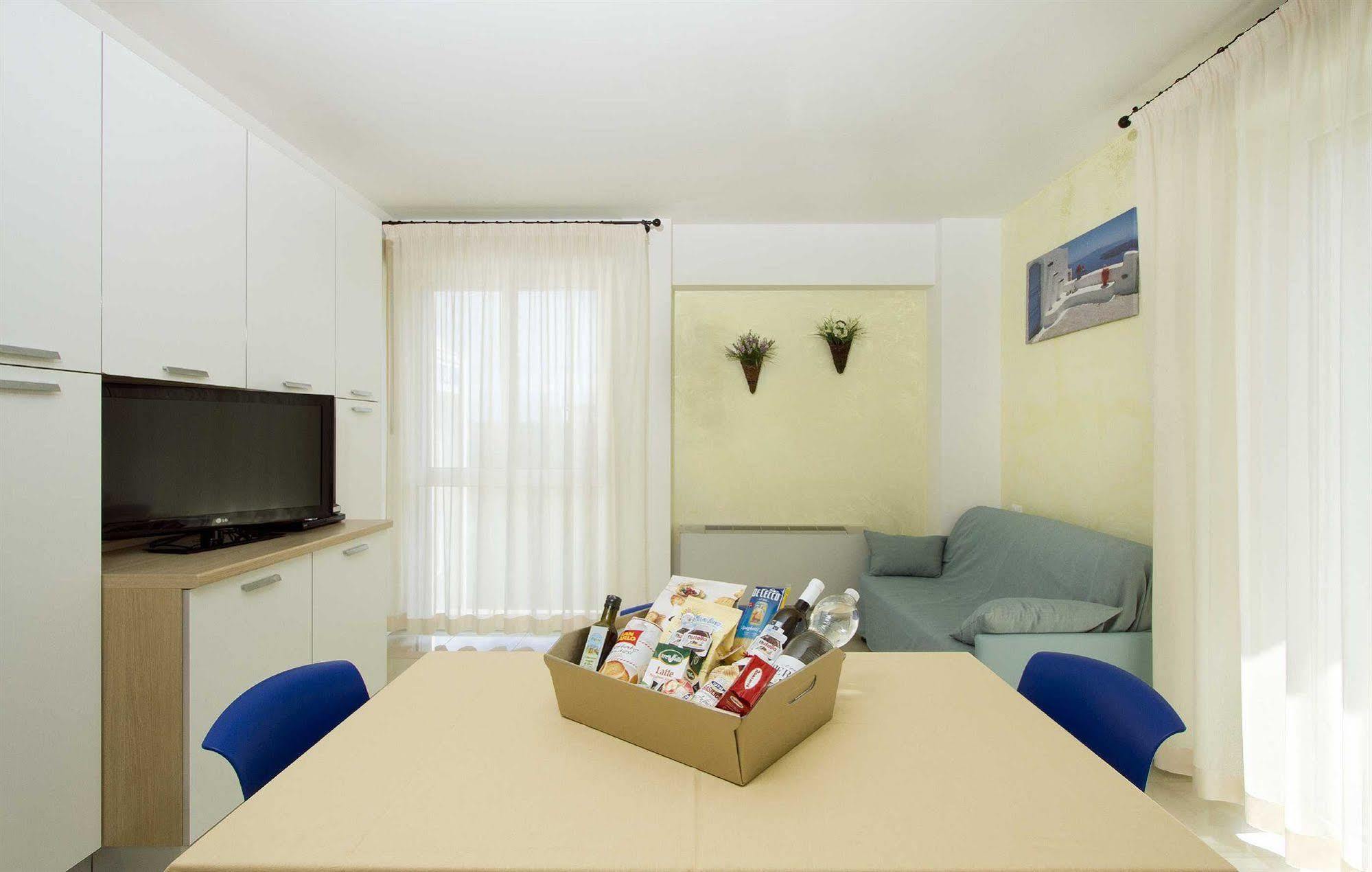 Residence I Delfini Cupra Marittima Exterior photo